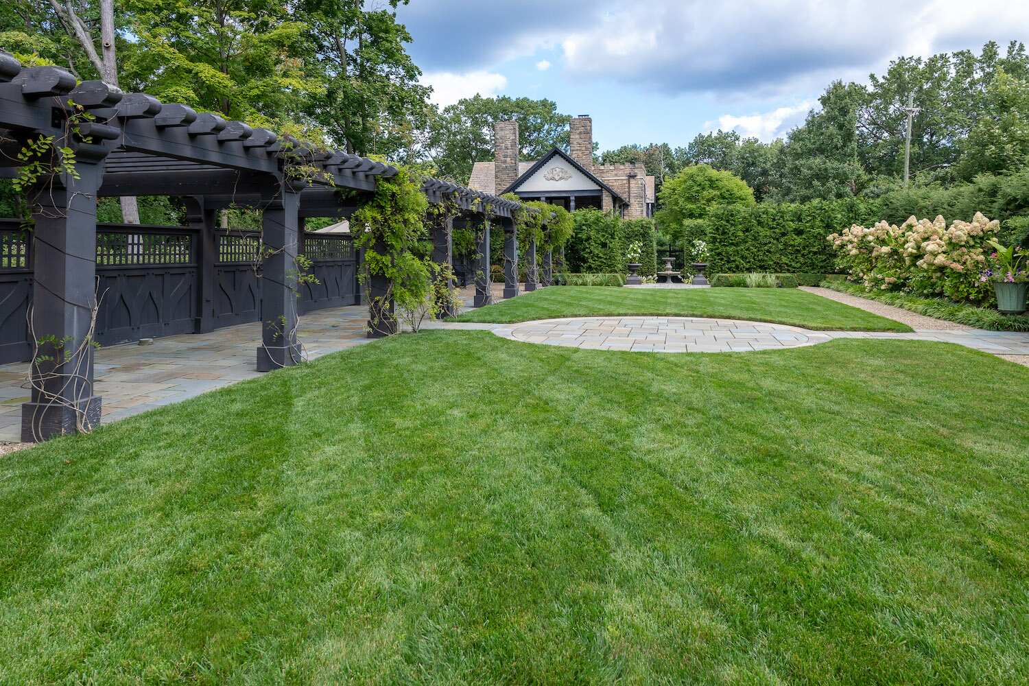 Seasonal grass treatment Bainbridge, OH